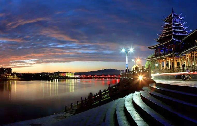 湖南，历史文化的摇篮与现代化引擎的脉搏